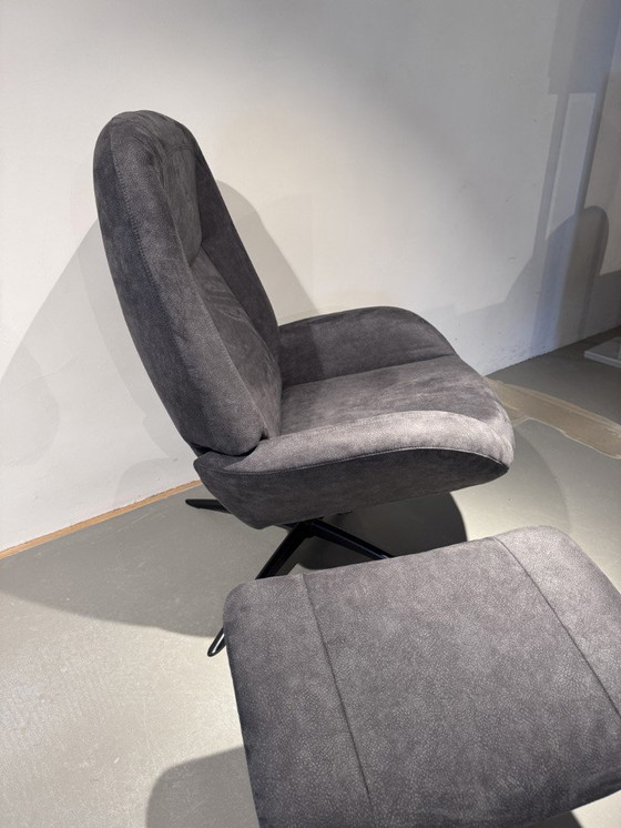 Image 1 of Sillón Montel Shuffle con otomana