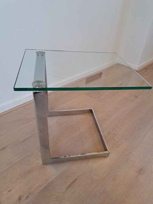 Mesita auxiliar Gebra, de cristal, diseño vintage.