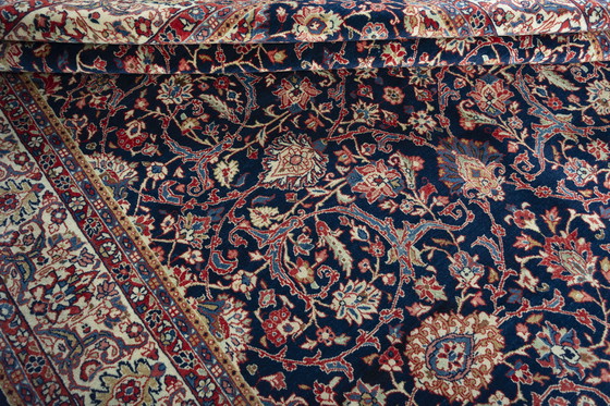 Image 1 of Handgeknüpfter Sarough Orientteppich – 310 x 215 cm – Traditionelles Floraldesign auf Dunkelblau