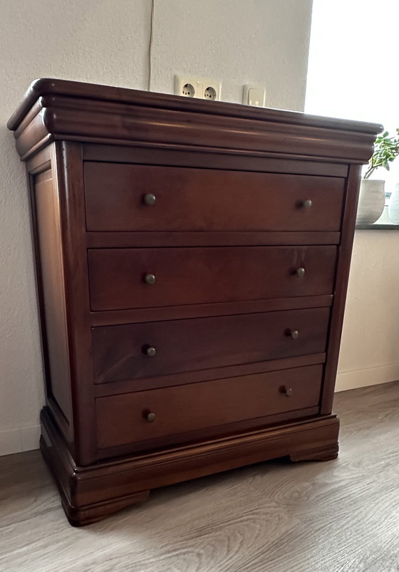 Image 1 of Ladekast commode kersenhout