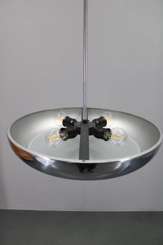 Image 1 of 1930 Bauhaus / Functionalist Verchroomde Kroonluchter "UFO" van Josef Hurka voor Napako, Tsjecho-Slowakije