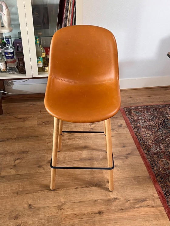 Image 1 of Sgabello da bar Hay NEU in pelle marrone e legno