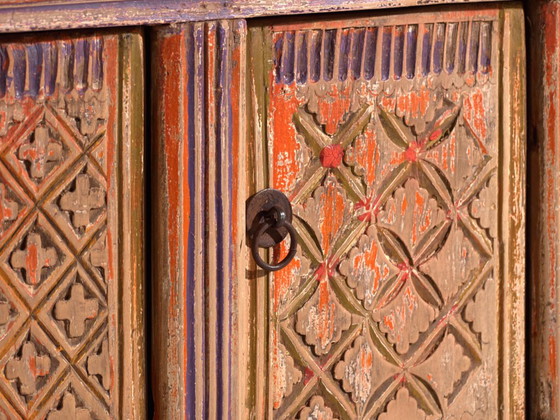 Antiker geschnitzter polychromer Unterschrank aus Tanne – Xinjiang, ca. 1900 – Sideboard (photo 25 of 39)