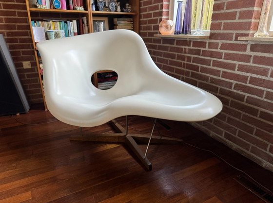 Image 1 of vitra la chaise
