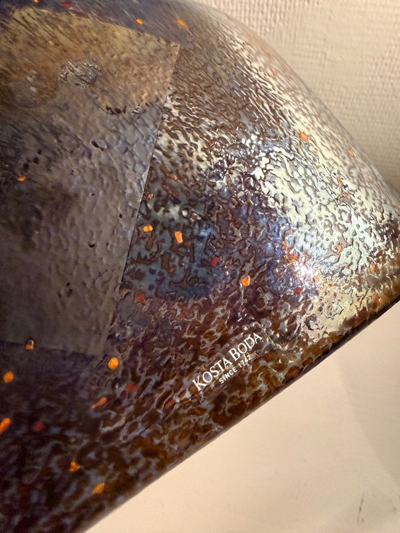 Image 1 of Jarrón "Satélite" Kosta Boda firmado por Bertil Vallien - Bronce oscuro grande (Modelo 89253)