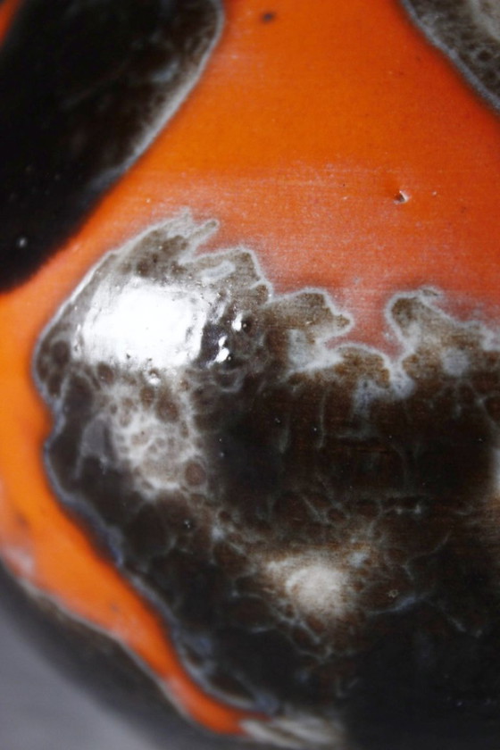 Image 1 of Jérôme Massier en Vallauris - Jarrón esmaltado en naranja y negro, Francia, siglo XX