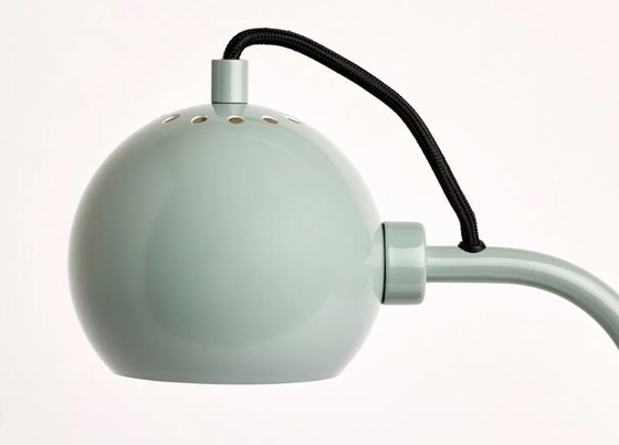 Image 1 of Designer Tischlampe Frandsen Ball – Glossy Mint