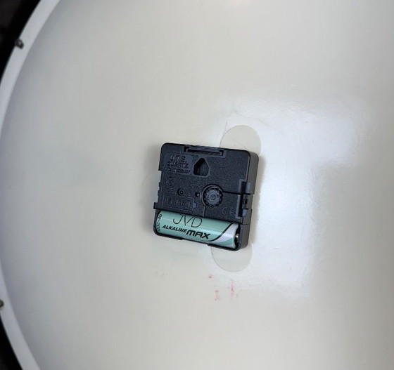 Image 1 of Grote industriële bakelieten fabriekswandklok van Pragotron, jaren 60