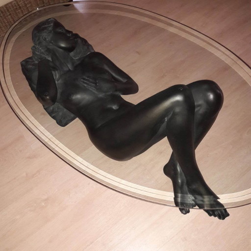 Table artistique couleur bronze (aspect)