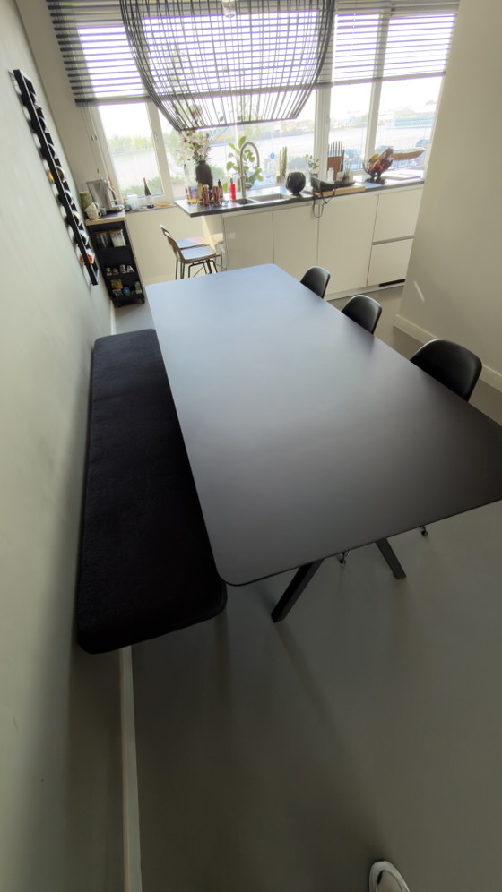 Studio Henk Slim X Mesa de Comedor con Banco y Cojín 220x90 + Sillas Vitra – Conjuntos de comedor, Wood (photo 2 of 5)