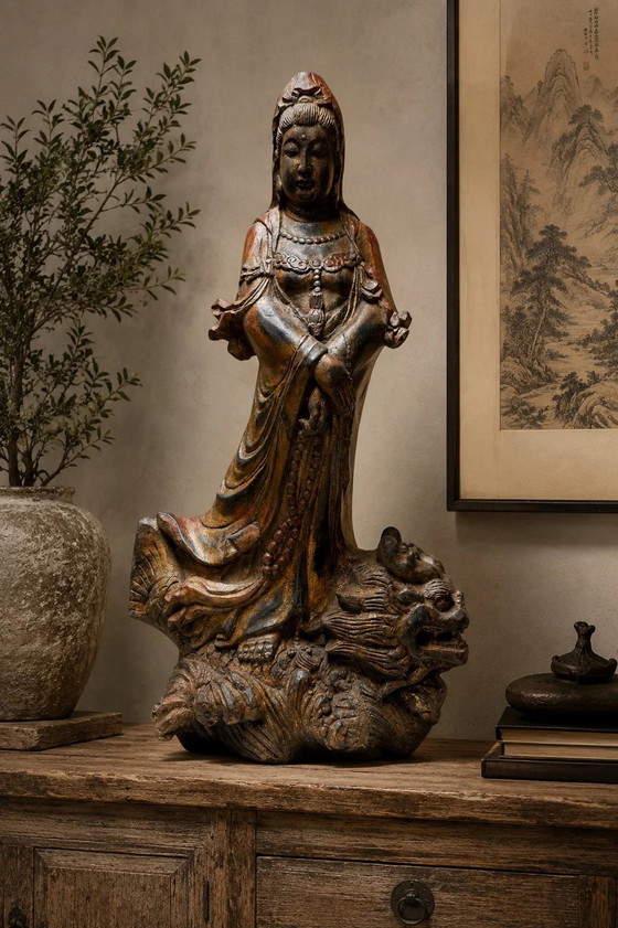 Guanyin monumentale in legno antico su drago - 81 cm - Dinastia Qing – Sculture, Wood (photo 2 of 10)
