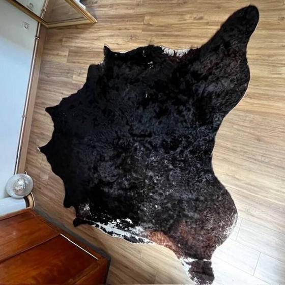 Image 1 of Tappeto, pelle di vacchetta marrone