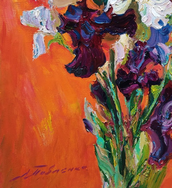 Dipinto a Olio Originale Natura Morta Bouquet di Fiori Iris su Rosso – Dipinti e disegni, Canvas (photo 4 of 5)