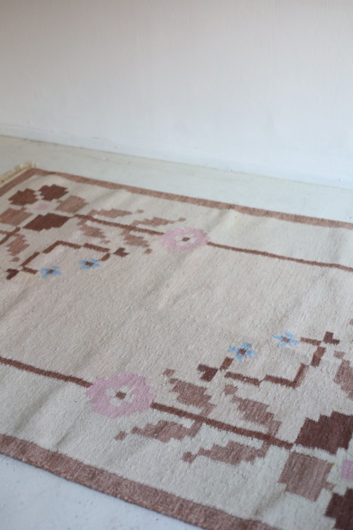 Tappeto svedese Rölakan. Rosa/beige