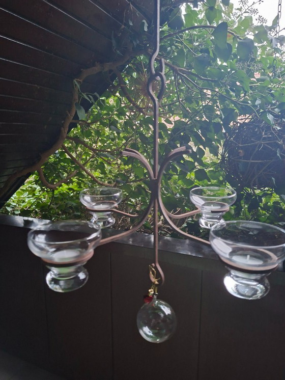 Image 1 of Deense Mid-Century kaarsenhouder van metaal en glas