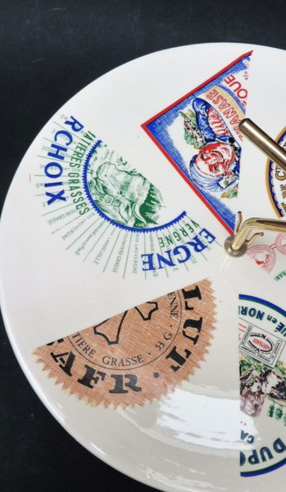 Image 1 of Kaasplateau "Fromages de France",  Faience de St Amand.