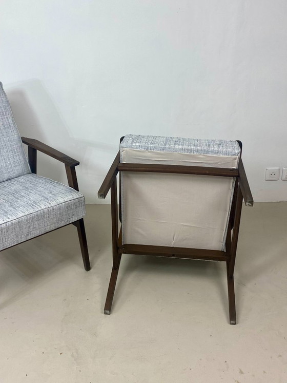 Image 1 of Zwei Henryk Lis 300-190 Sessel, 1970er Jahre, melierter graublauer Stoff. Ref.: Patty