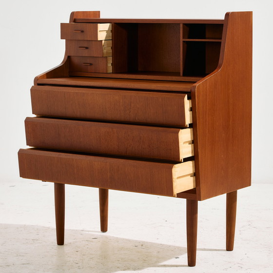 Image 1 of MK9343 Restaurierter Teakholz-Büroschreibtisch