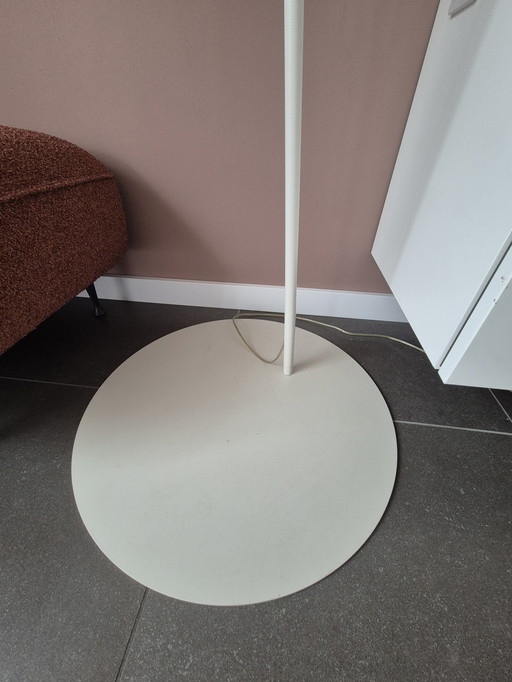 Belle lampe à arc moderne