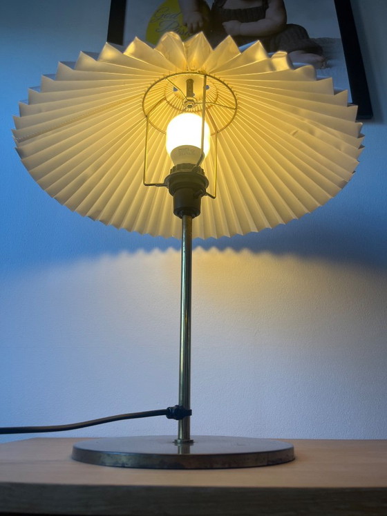 Stunning Vintage Le Klint 307 Brass Table Lamp – Danish Design Classic – Metal (photo 12 of 12)