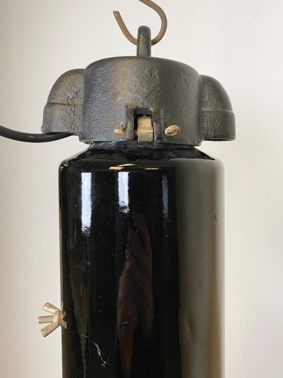 Image 1 of Suspension industrielle Bauhaus en émail noir, années 1930