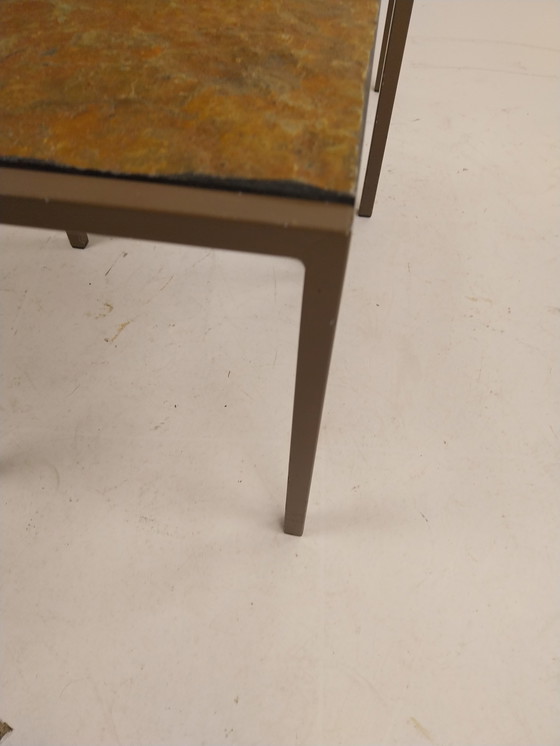 Image 1 of 1 set di 3 tavolini laterali in ardesia, stile brutalista anni '70