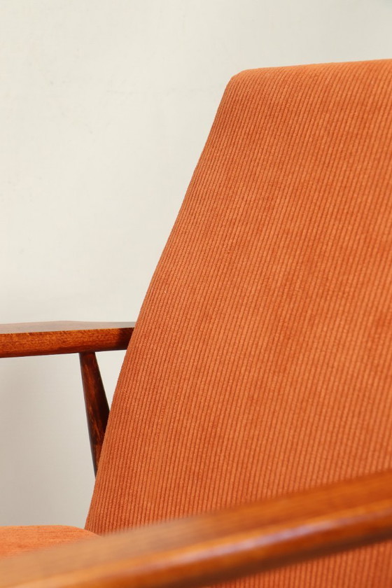 Image 1 of Vintage fauteuil papaya oranje ribfluweel Mid Century Modern ontwerp door H.Lis