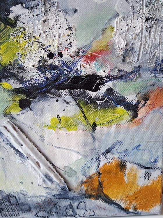 Image 1 of The Eye of the storm,gemengde techniek met veel structuur en collage,gemaakt in acryl,inkt,houtskool,pastel en collage