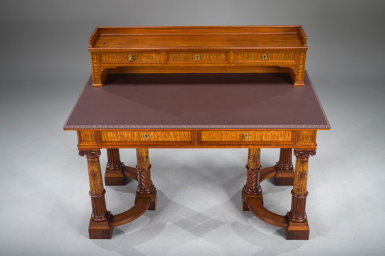 Image 1 of Wilhelmine Sekretär in Nussbaum & Edelholzfurnier mit Lederplatte