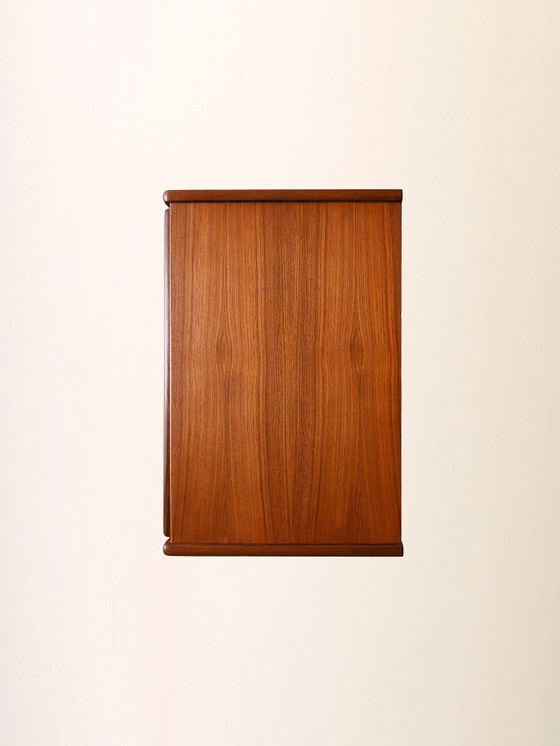 Image 1 of Vintage Deens teakhouten nachtkastje uit de jaren 60