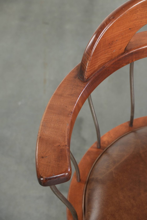 Image 1 of 2x draaibare Schuitema stoel/bijzetstoel/bureaustoel uit de Shaker serie met een cognac kleurige rundleren zitting
