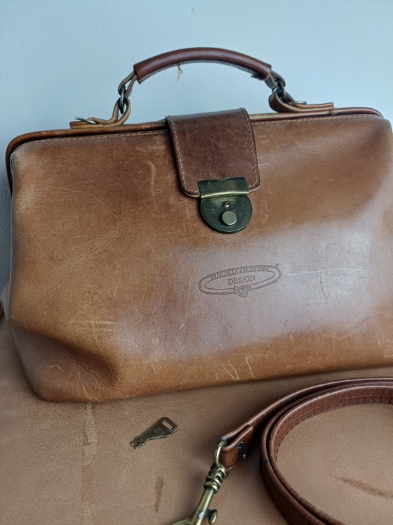 Borsa da medico media in pelle marrone – Fred de la Bretoniere, Borse a mano, Leather, Metal (photo 2 of 9)