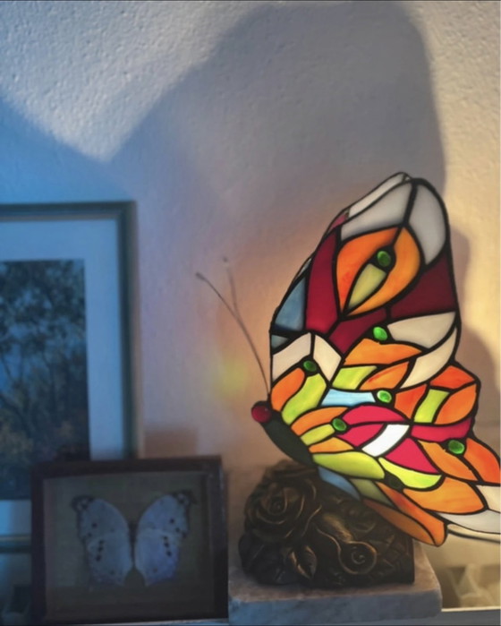 Image 1 of Tiffany Lamp - butterfly - vlinder