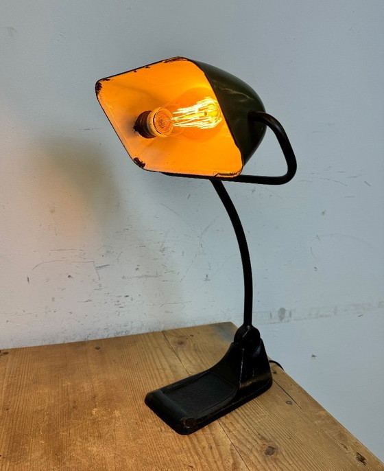 Image 1 of Lampe de table vintage en émail vert de BUR, années 1930