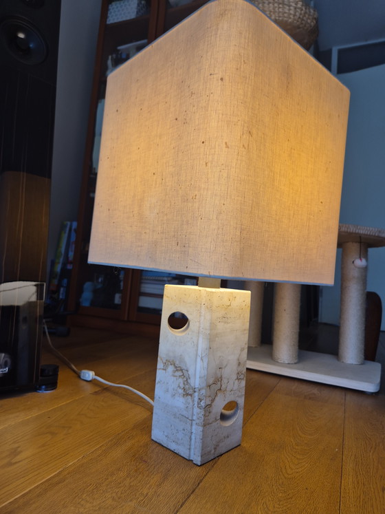 Image 1 of Grande lampe de table en travertin design italien (Fratelli Manelli)