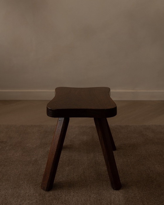 Image 1 of Vintage houten kruk in organische vorm