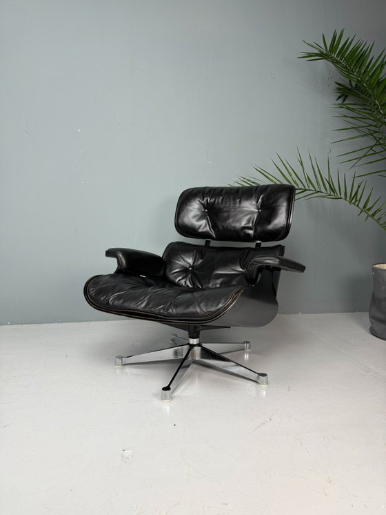 Image 1 of Poltrona Eames Lounge completamente nera di Herman Miller, anni '70