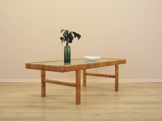 Image 1 of Table d'appoint en verre et osier, design danois, années 1970, fabriquée au Danemark