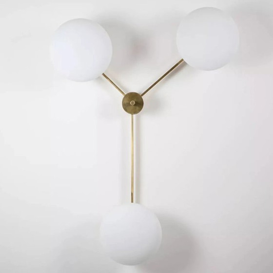 Image 1 of plafonnier trienal en Laiton