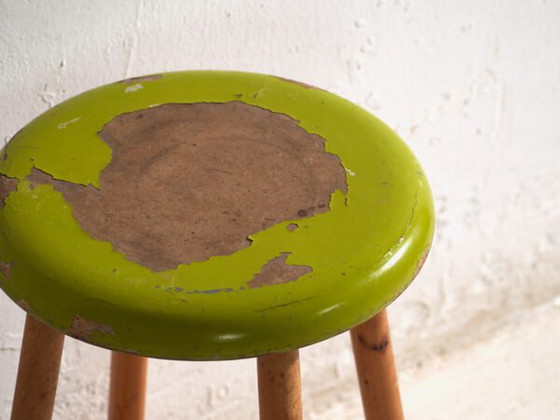 Antique wooden stool with round seat – Central Europe, circa 1950 – Rustic (photo 17 of 30)