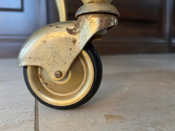 Image 1 of Elegante tavolo vintage mobile anni '60-'70 - Impiallacciato