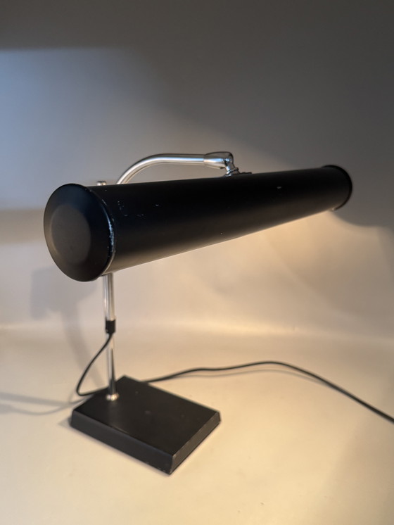 Image 1 of Stijlvolle verstelbare bureaulamp van OMI – Mid-Century functionaliteit met een strakke moderne uitstraling