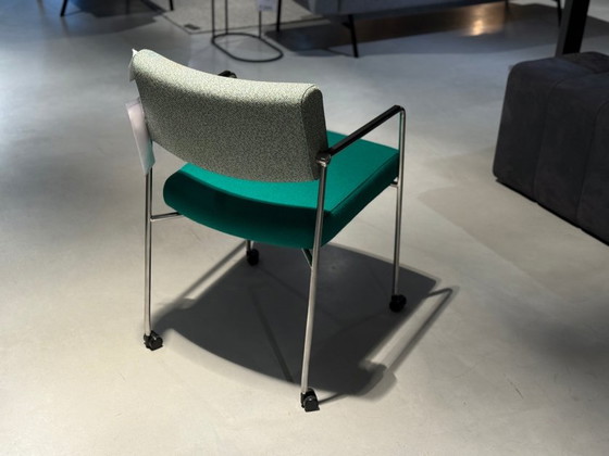 Image 1 of Ensemble de salle à manger Trump / Duck / Jive