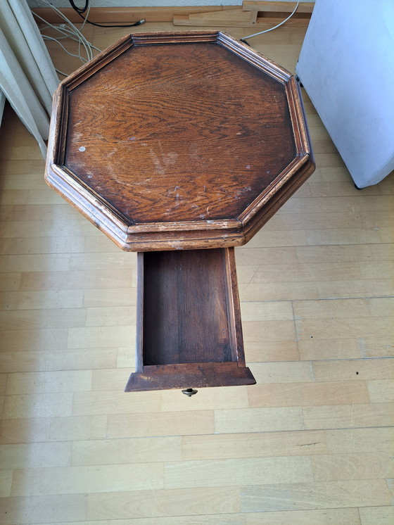 Image 1 of Mesa auxiliar hexagonal con cajón