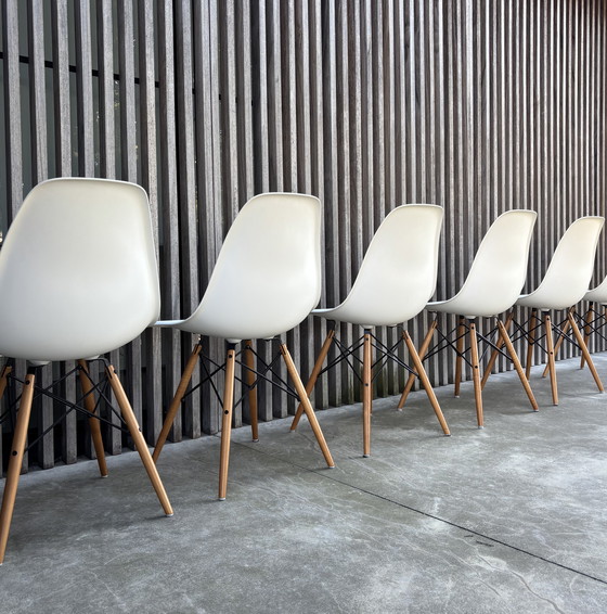 Image 1 of 6x Sillas Vitra Eames DSW