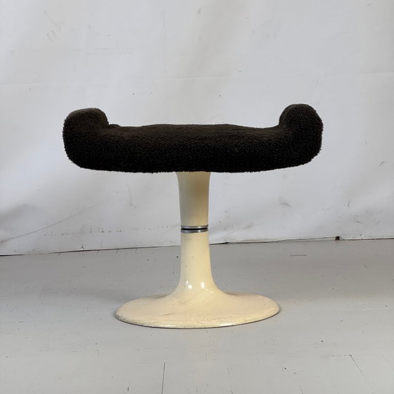 Image 1 of Hongaarse space age draaistoel met voetensteun, 1960