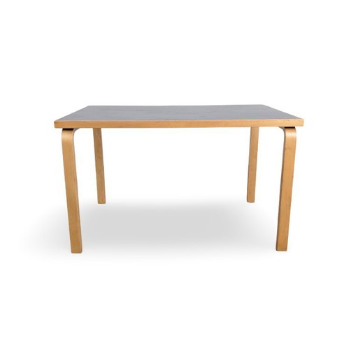 Originele Alvar Aalto 81B eettafel, Artek linoleum, zwart berkenhout