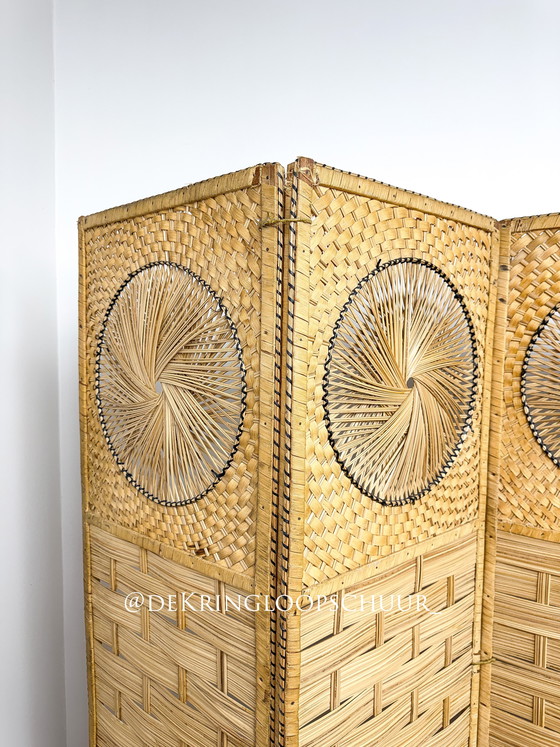 Image 1 of Paravento vintage in vimini di rattan con motivo a raggiera