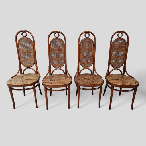 Set of 4 Thonet bentwood dining chairs model 207R no. 17 chair