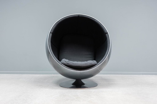 Ball chair